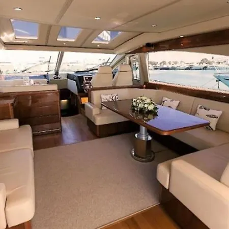 Yaloou Exclusive Yachting & More Princess V65