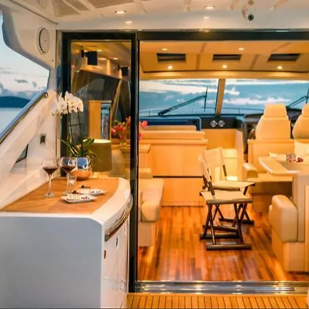 Yaloou Exclusive Yachting & More Princess V65 * Mykonos Town